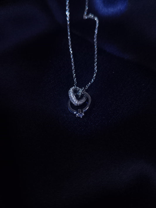 Intertwined Heart Necklace by Dilverse.