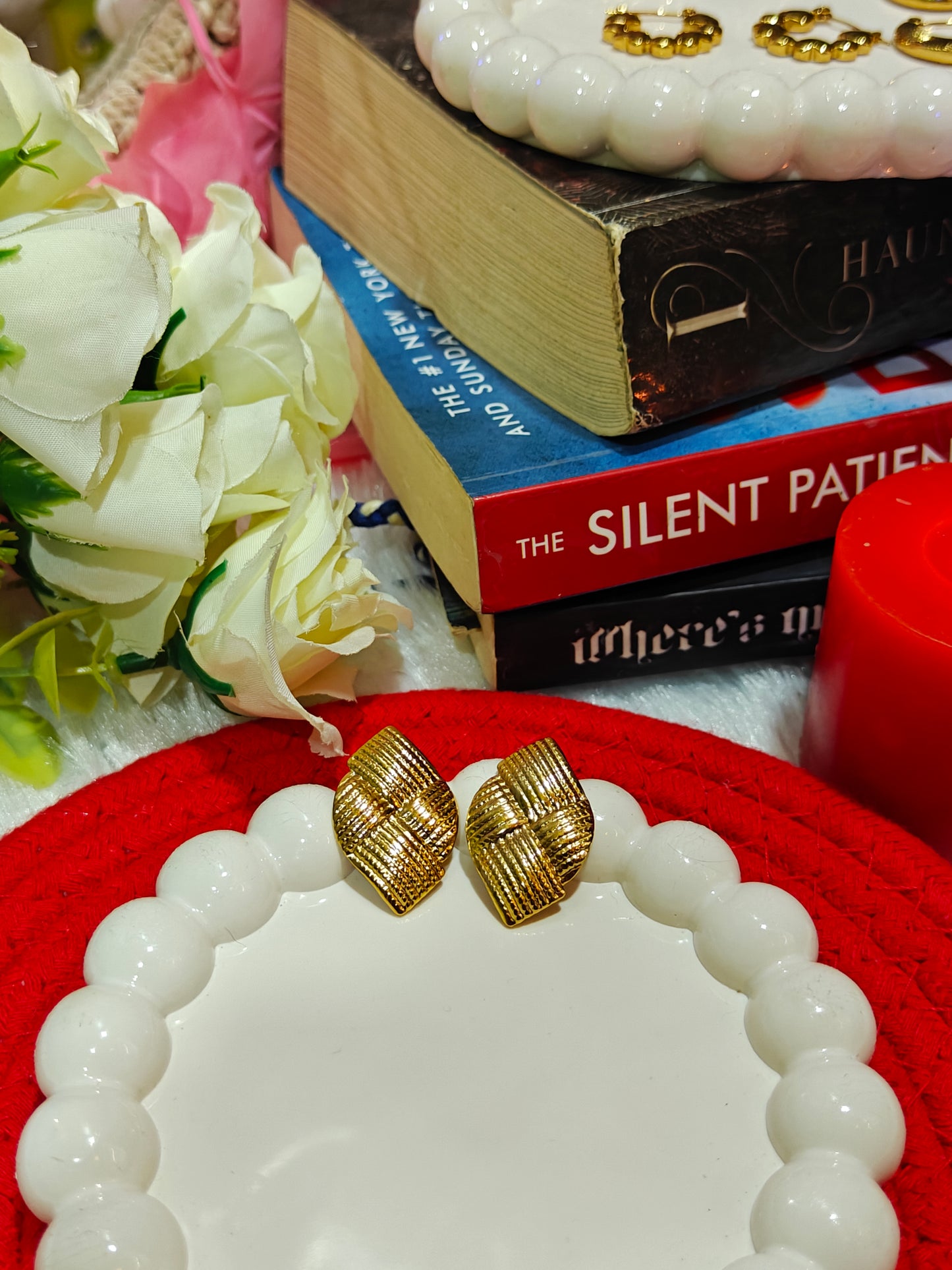 Golden Knot Studs – A Symbol of Timeless Elegance ✨