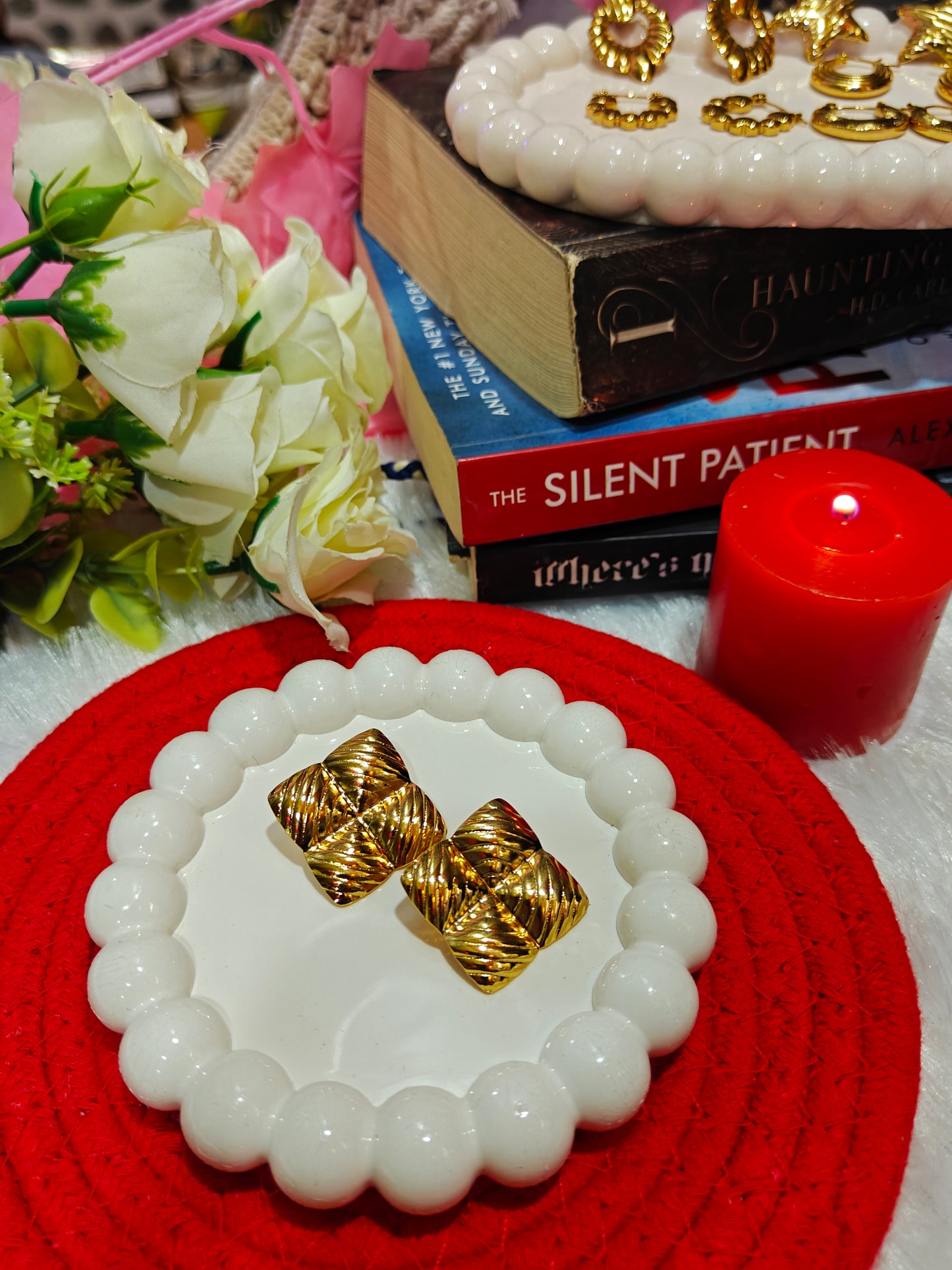 Golden Knot Studs β Bold, Chic & Anti-Tarnish π«