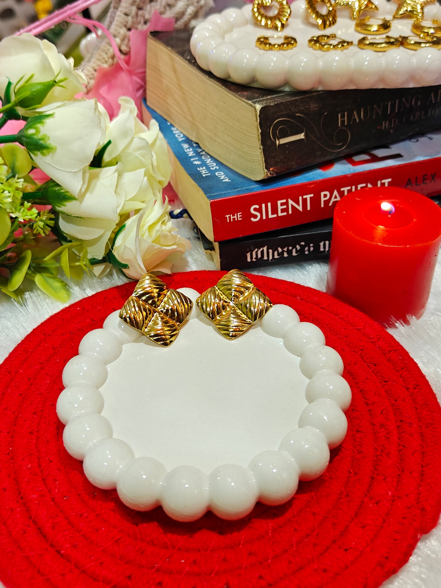 Golden Knot Studs β Bold, Chic & Anti-Tarnish π«
