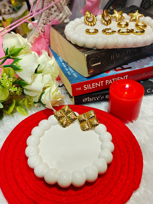 Golden Knot Studs – Bold, Chic & Anti-Tarnish 💫