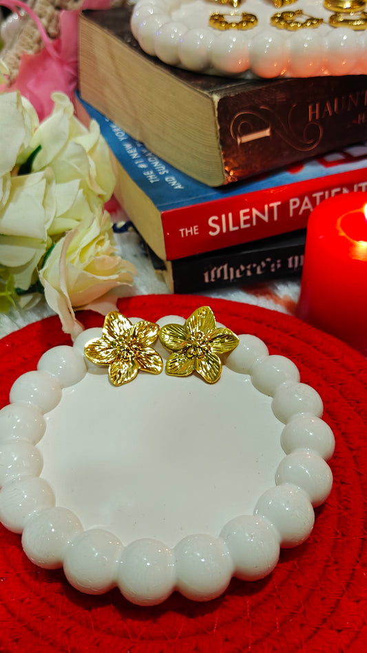 Golden Blossom Floral Stud Earrings at Dilverse 💫
