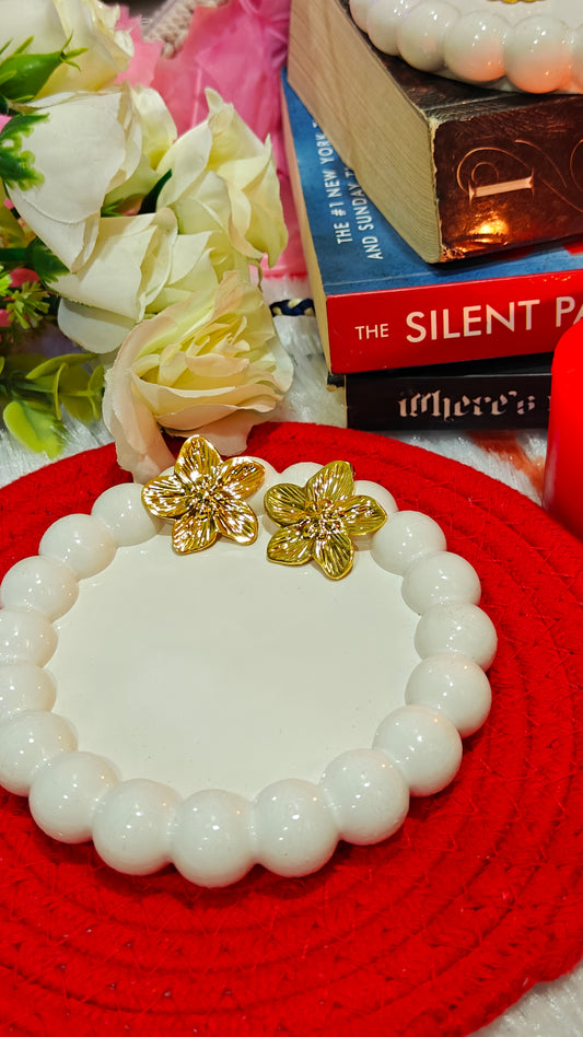 Golden Blossom Floral Stud Earrings at Dilverse 💫