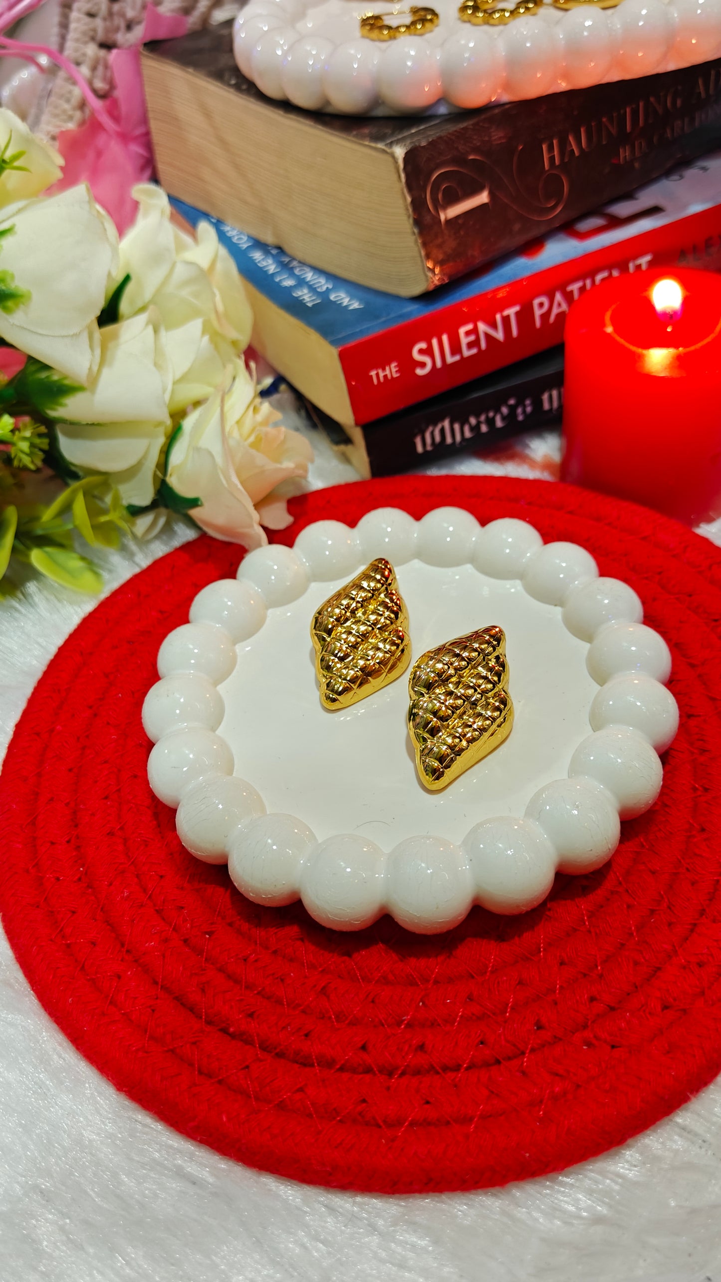 Elegant Gold-Plated Textured Diamond Stud Earrings