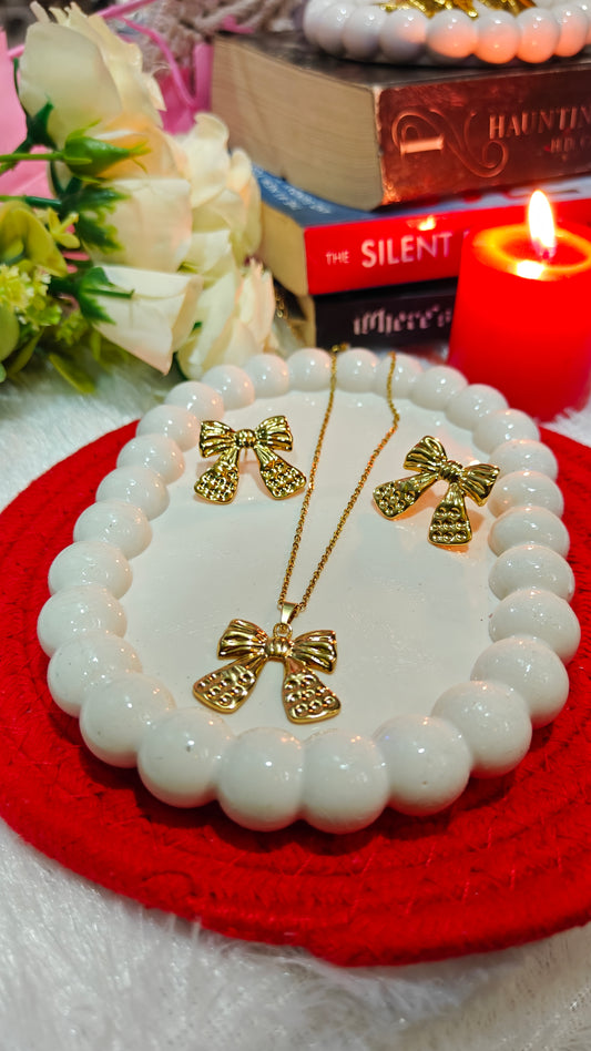 "Whispers of Love: The Enchanted Golden Bow Jewelry Set – A Promise Wrapped in Elegance"