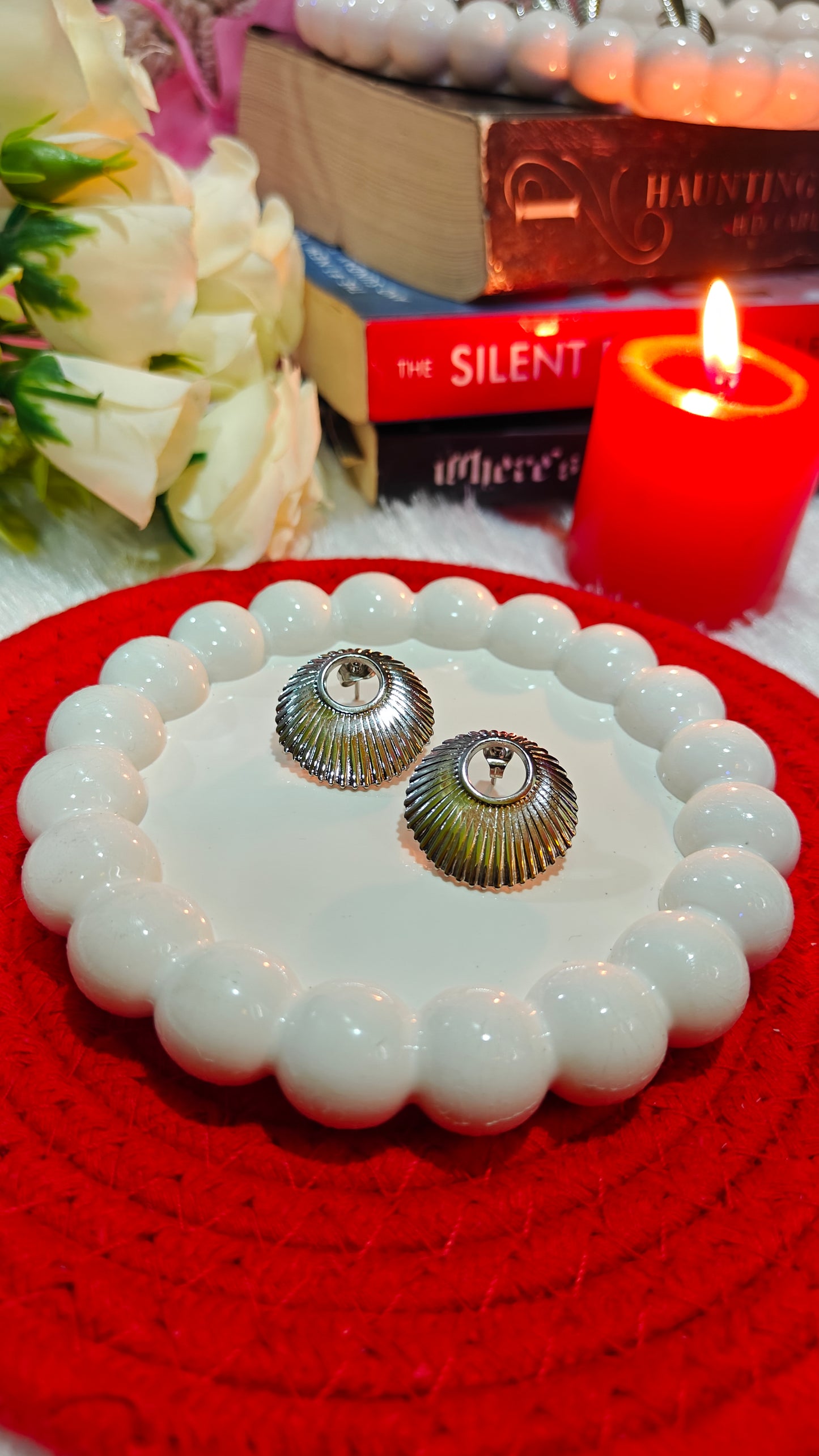 "Eternal Embrace: Radiant Silver Hearts That Captivate Your Soul" π at Dilverse