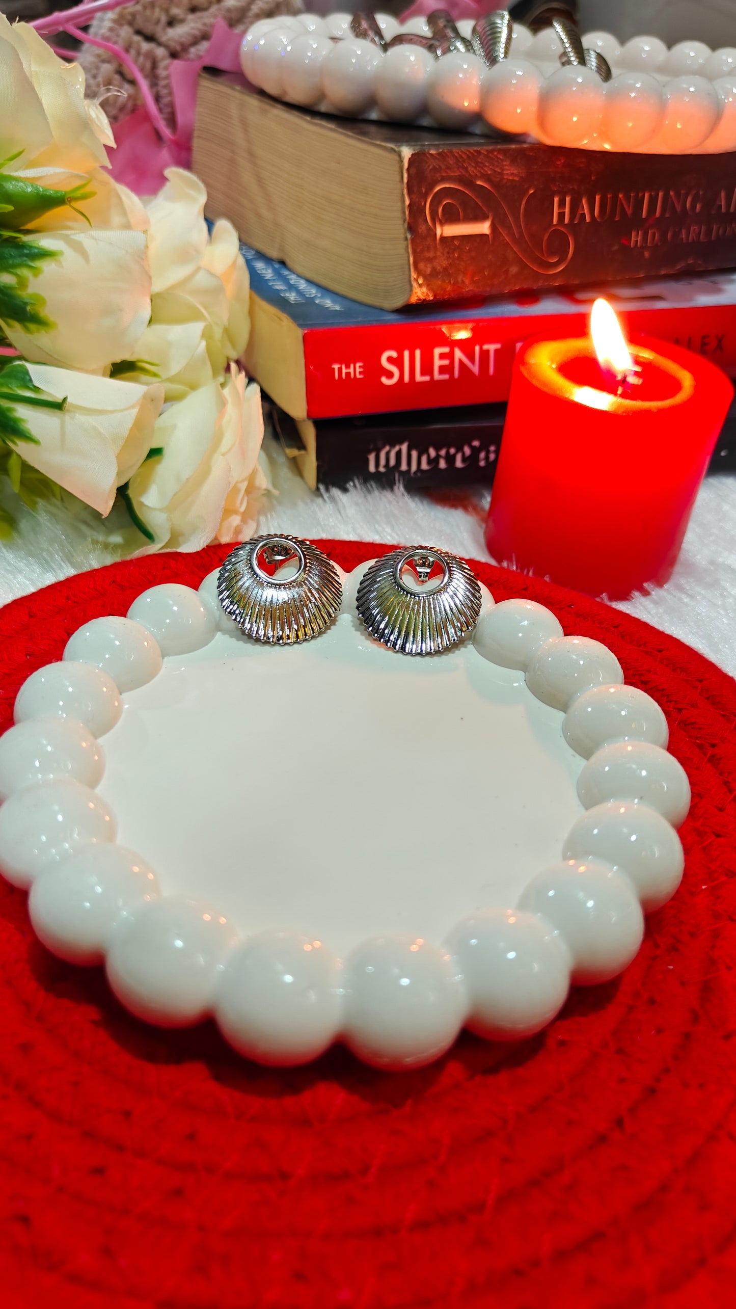 "Eternal Embrace: Radiant Silver Hearts That Captivate Your Soul" π at Dilverse