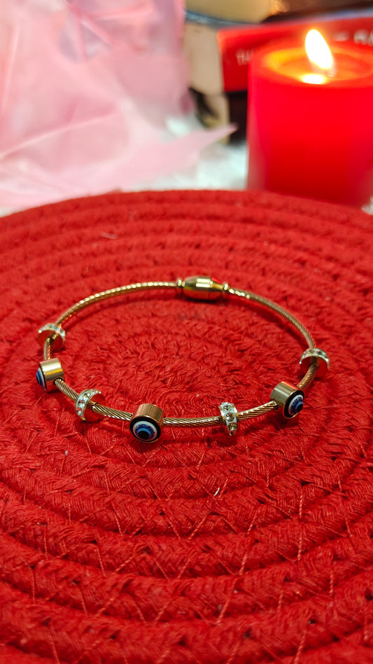 “Eternal Protection Evil Eye Bracelet – A Symbol of Strength & Style” at Dilverse