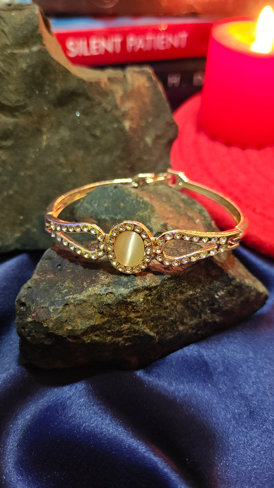 Hearts Alight: Sparkle with Every Moment at Dilverse