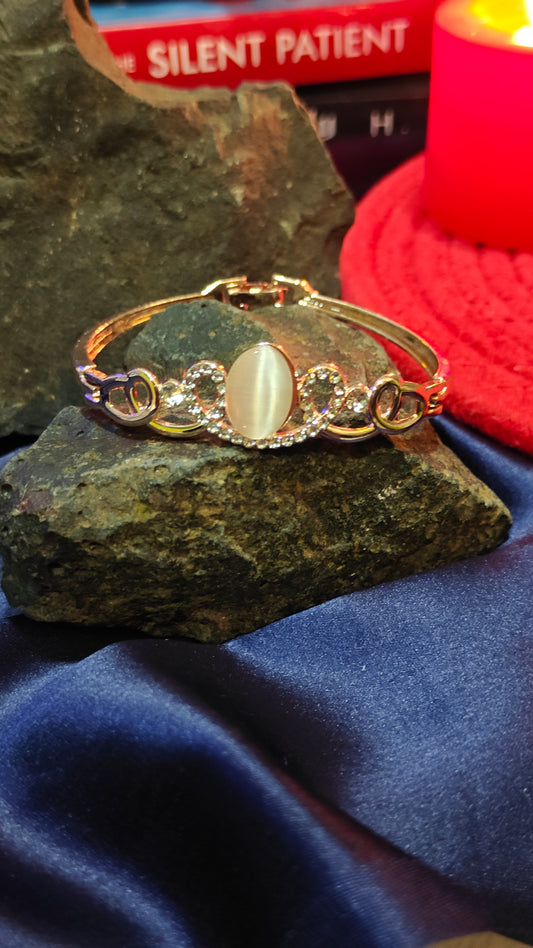 Golden Connections: Love Wrapped Around Your Wrist at Dilverse
