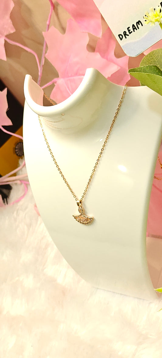 Elegant Crystal Fan Pendant by Dilverse