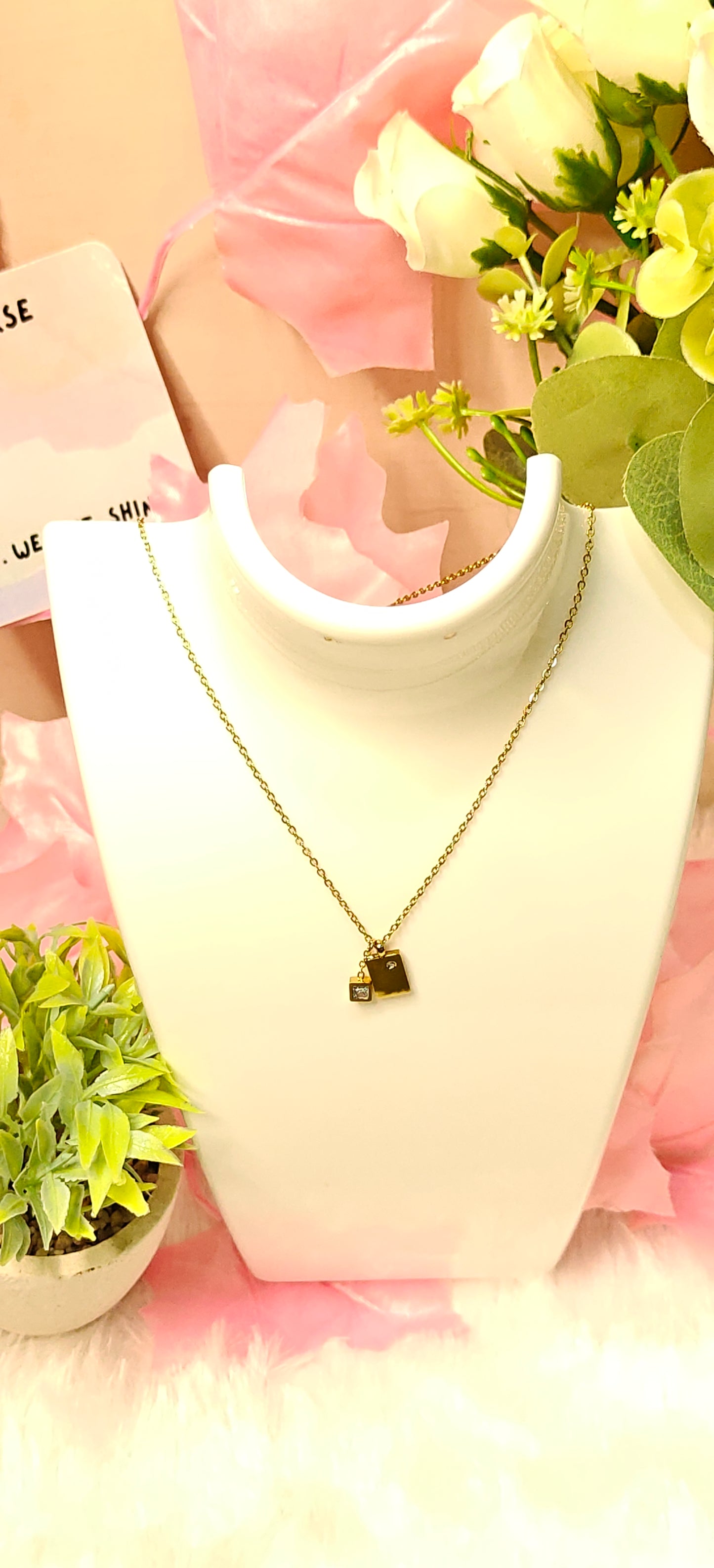 Timeless Elegance Pendant by Dilverse