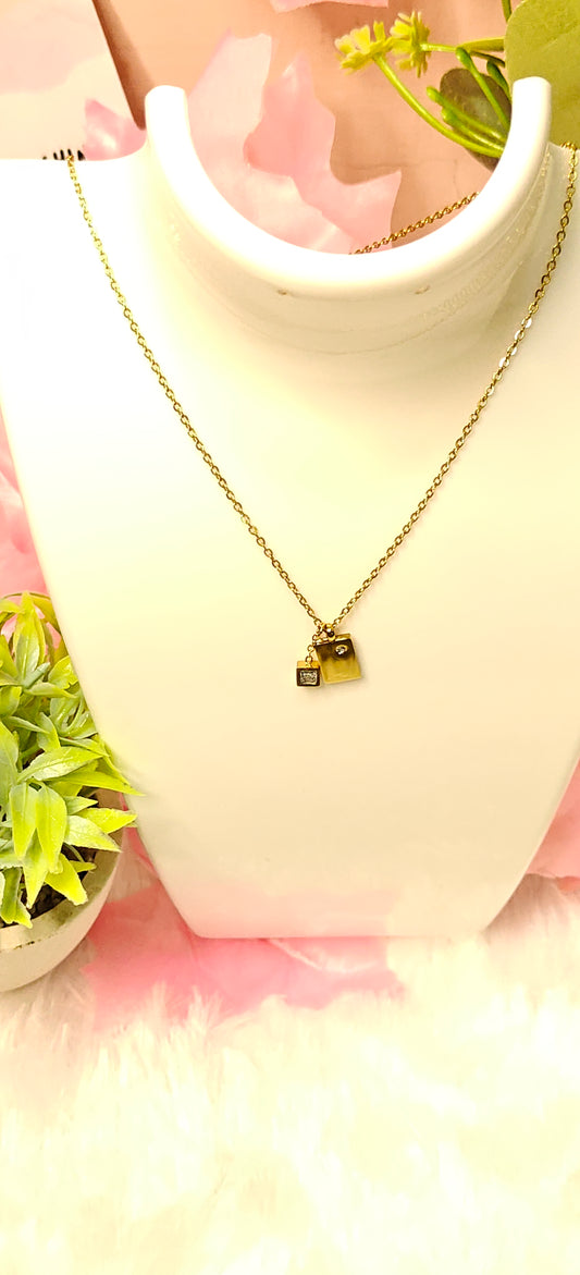 Timeless Elegance Pendant by Dilverse