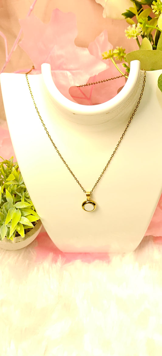 Minimalist Gold Circle Pendant Necklace β Anti-Tarnish Finish by Dilverse