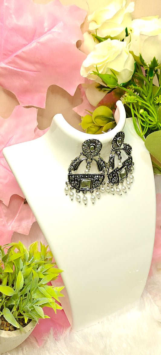Timeless Oxidised Elegance at Dilverse