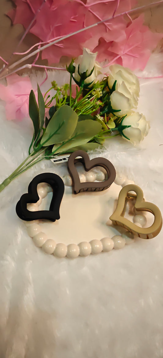 Heart-Shaped Hair Claw Clips – Set of 3 Trendy Matte Finish Hair Accessories