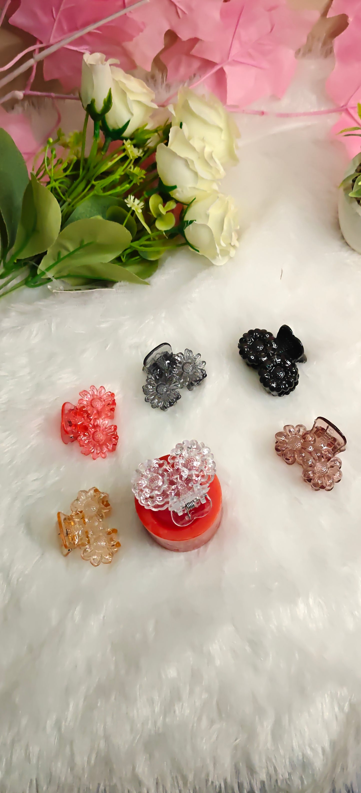 Elegant Flower-Shaped Hair Claw Clips – Set of 6 Multicolor Acrylic Hair Accessories