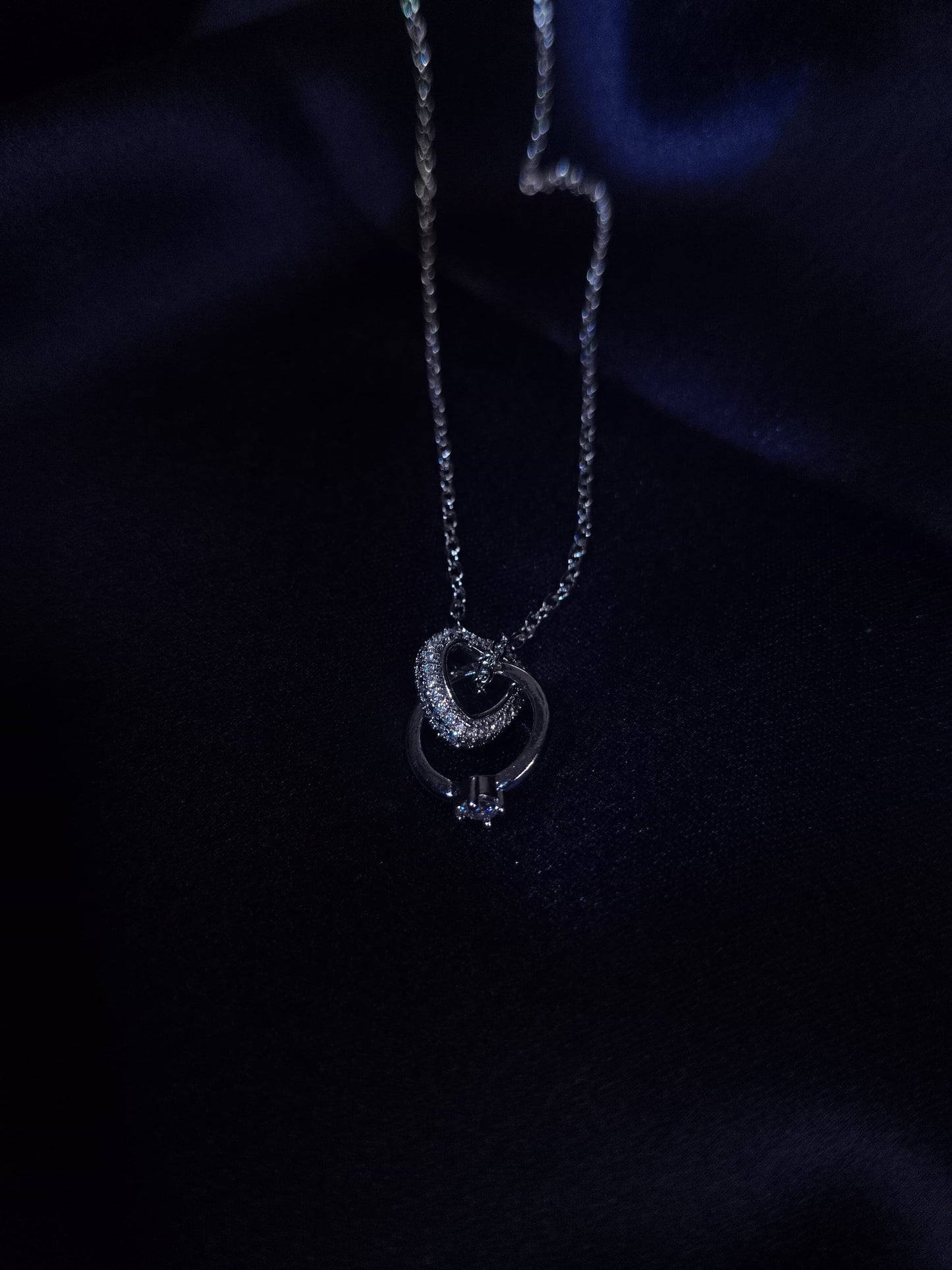 Intertwined Heart Necklace by Dilverse.